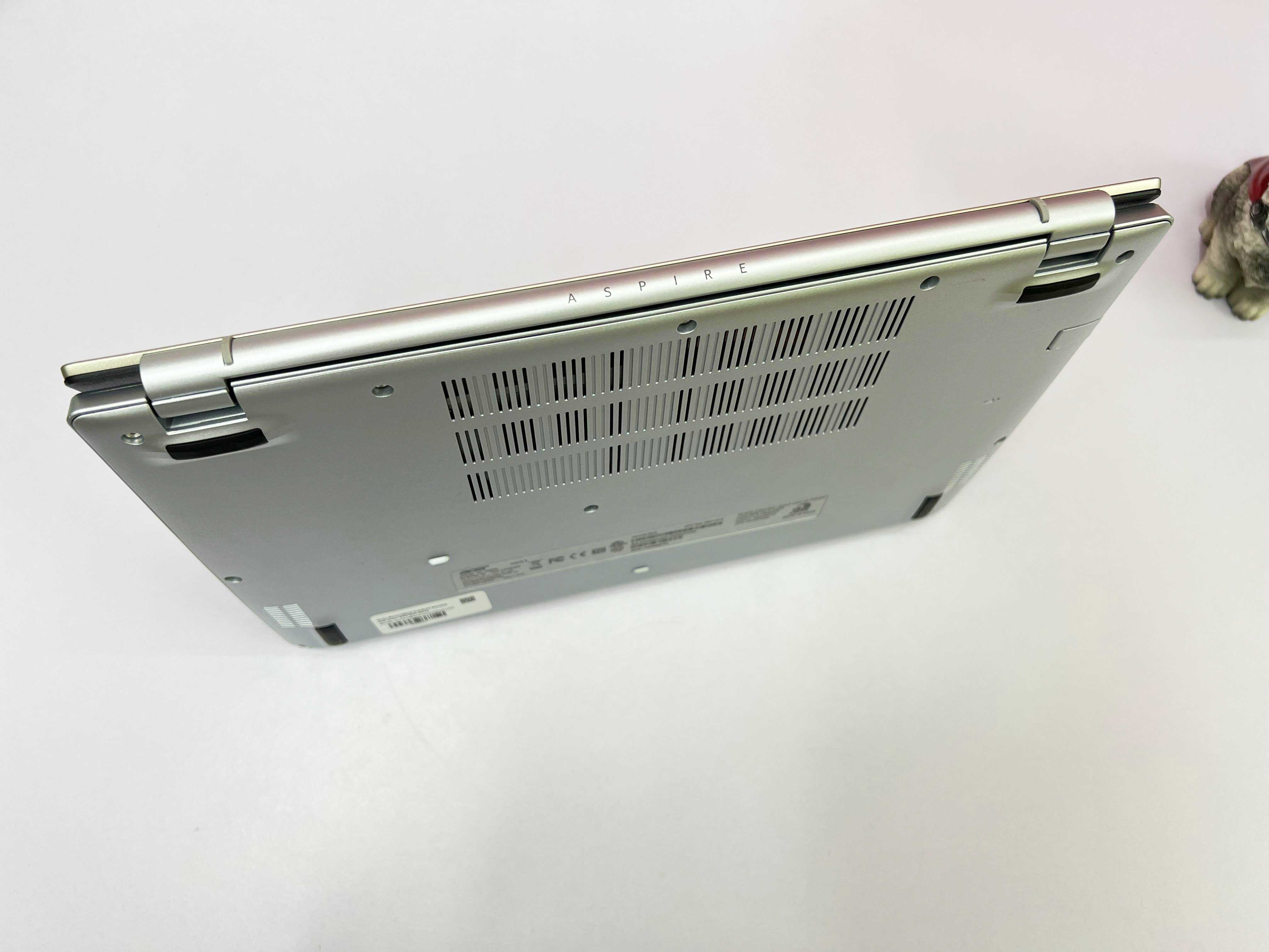 Acer Aspire 5 A514-54-501Z (Core I5-1135G7 | RAM 8GB | SSD M.2 256GB | 14 Inch FHD IPS 1920x1080 | Card Intel Iris Xe Graphics )