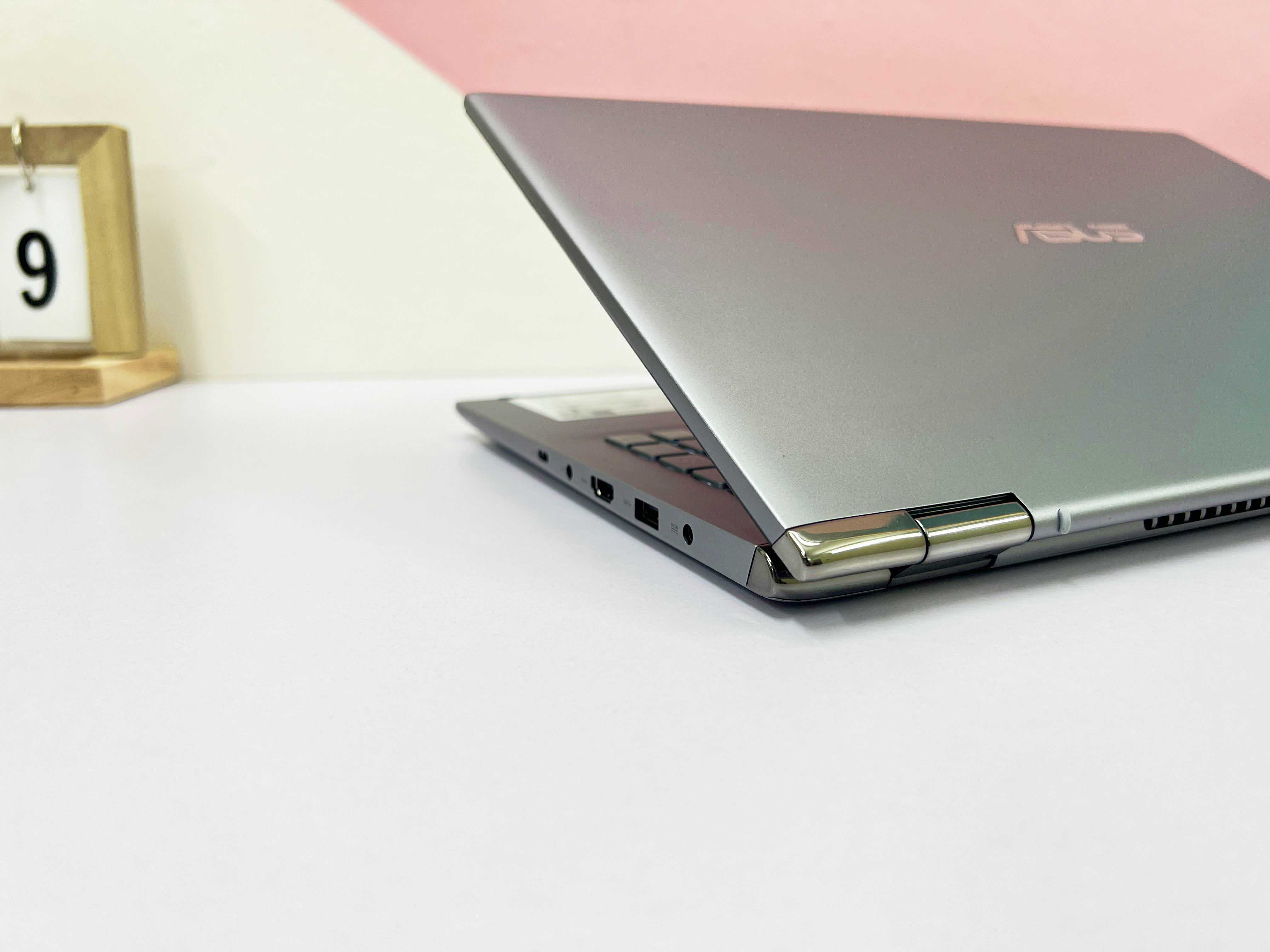 ASUS ZenBook Flip 15 Q508 (AMD Ryzen 7 5700U | RAM 8GB |SSD M.2 NVMe 256GB | 15.6" Full HD 1920 X1080 | Card NVIDIA Geforce MX450 2GB )