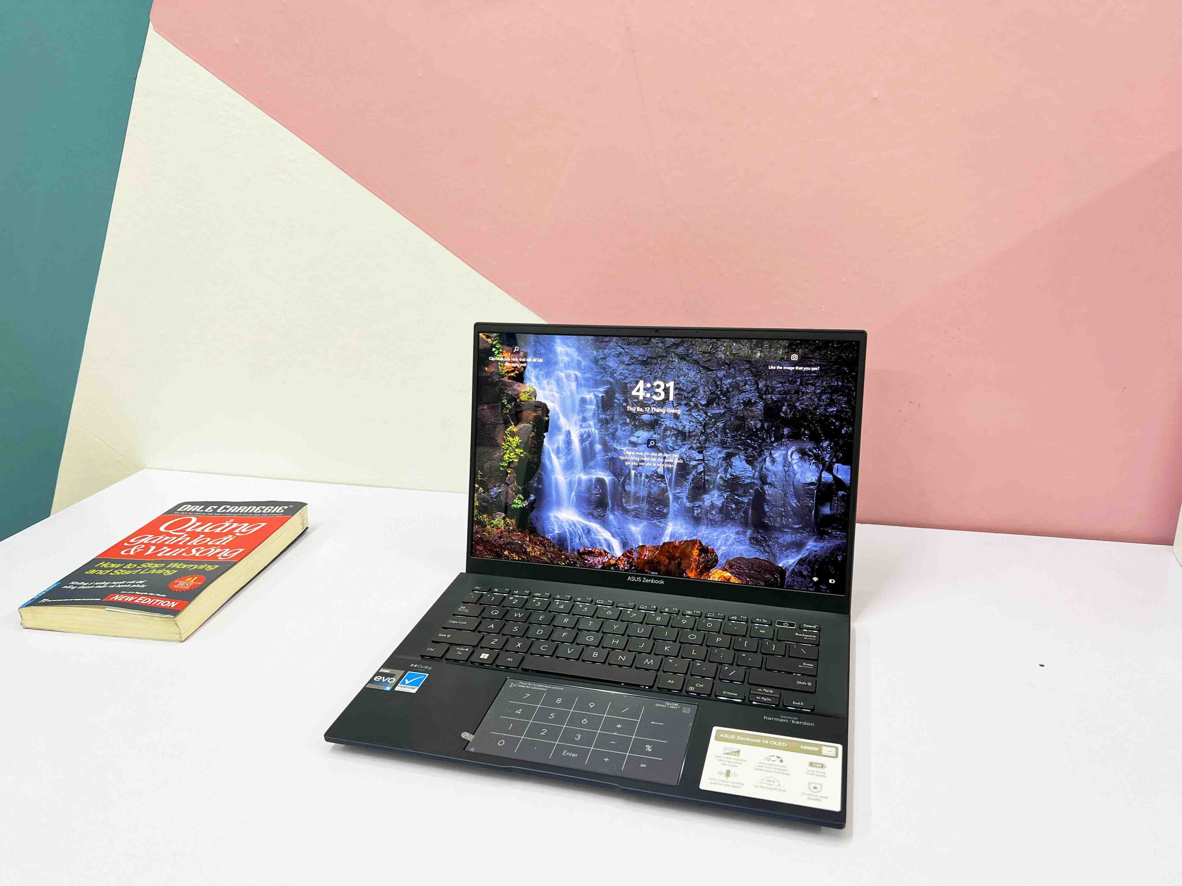 ASUS Zenbook Q409 ZA (Intel Core I5-1240P | RAM 8GB |SSD M.2 NVMe 256GB | 14" OLED 2,8K | Card On Intel Iris Xe )