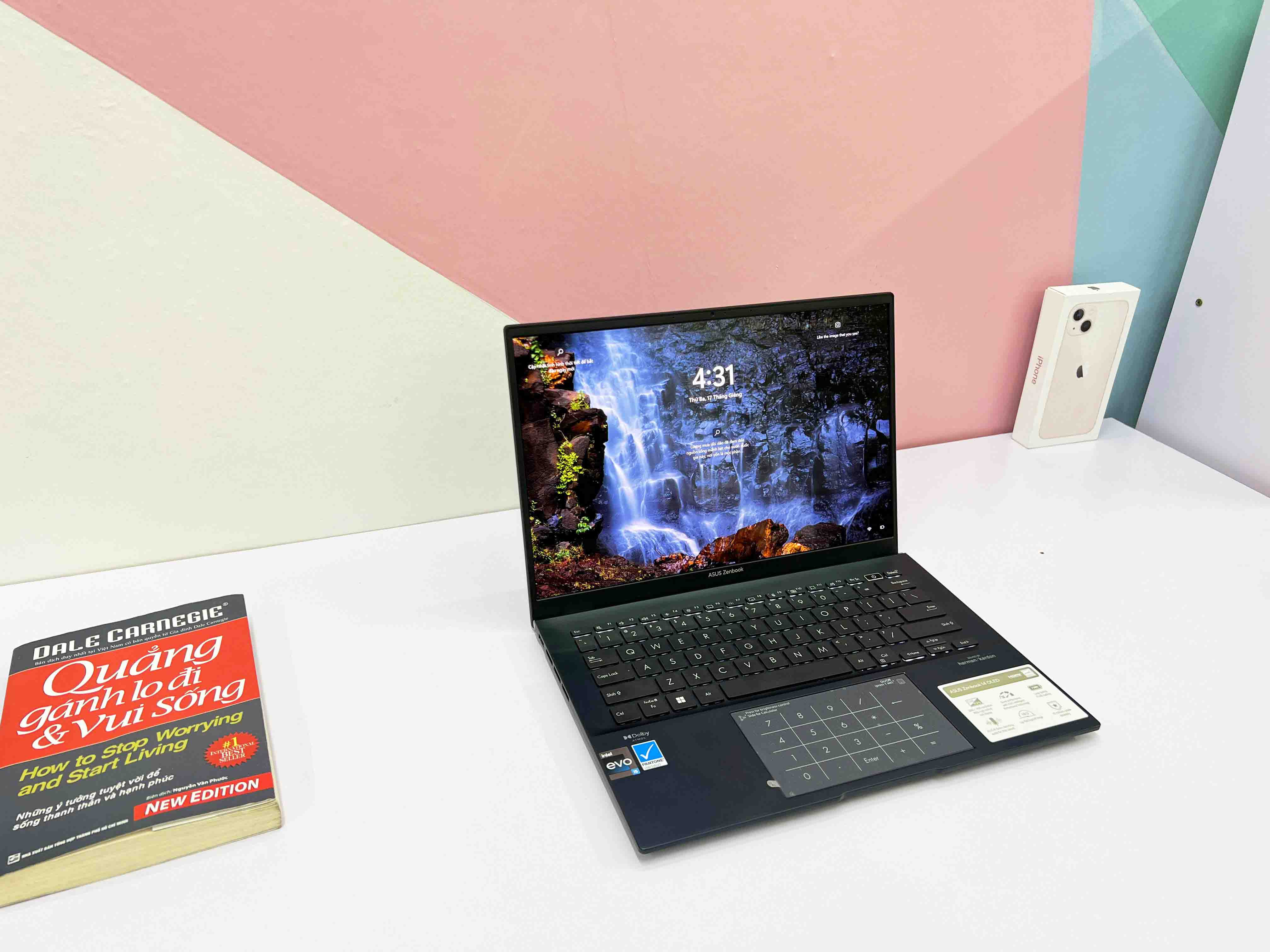 ASUS Zenbook Q409 ZA (Intel Core I5-1240P | RAM 8GB |SSD M.2 NVMe 256GB | 14" OLED 2,8K | Card On Intel Iris Xe )
