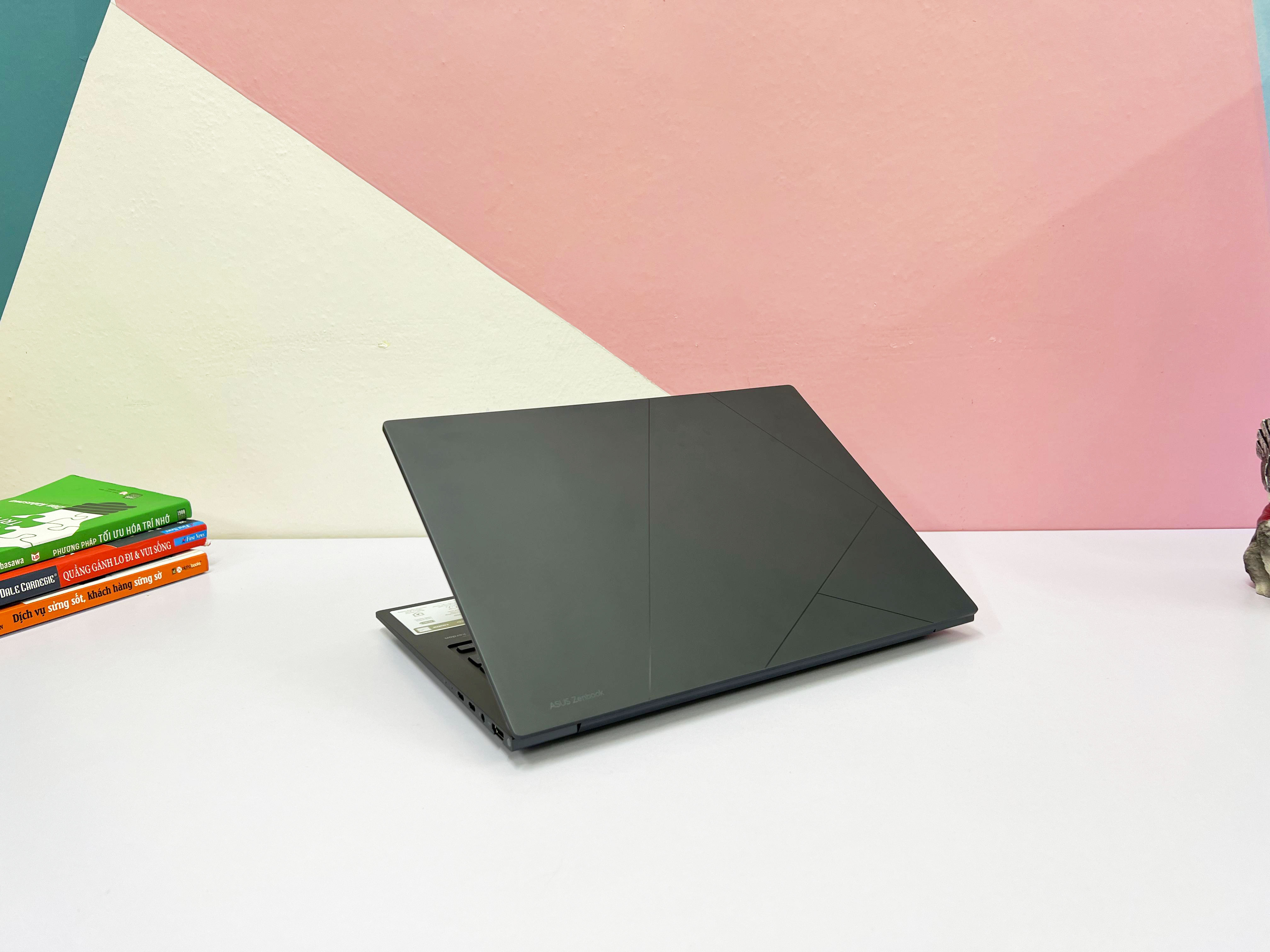 ASUS Zenbook 14 Q420VA (Intel Core I7-13700H | RAM 16GB |SSD M.2 NVMe 512GB | 14,5" OLED HDR 2,8K | Card Intel Iris Xe Graphics)