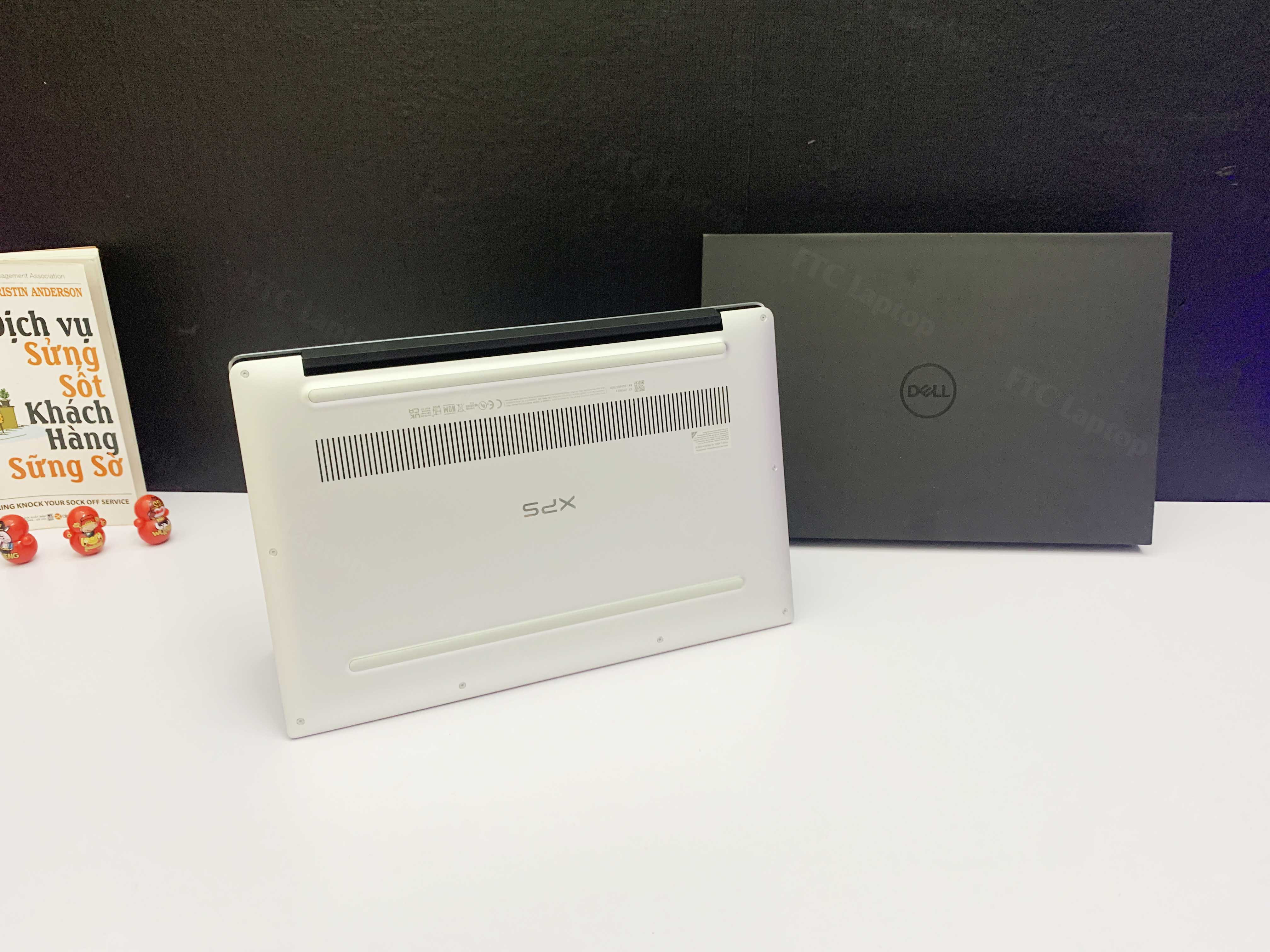 Dell XPS 9305 (Core I5-1135G7 | RAM 8GB | SSD NVMe 256GB | 13.3 Inch FullHD IPS 1920x1080 | Card On )