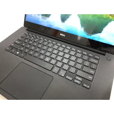 Dell Precision 5520 (i7-7820HQ | RAM 16GB |SSD M.2 NVMe 512GB | 15.6 " Full HD 1920 X 1080 | Card NVIDIA Quadro M1200 4gb )