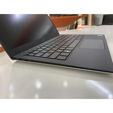 Dell XPS 7390 (Core I7-10510U | RAM 8GB | SSD 512GB | 13.3 Inch FHD 1920x1080 | Card On )