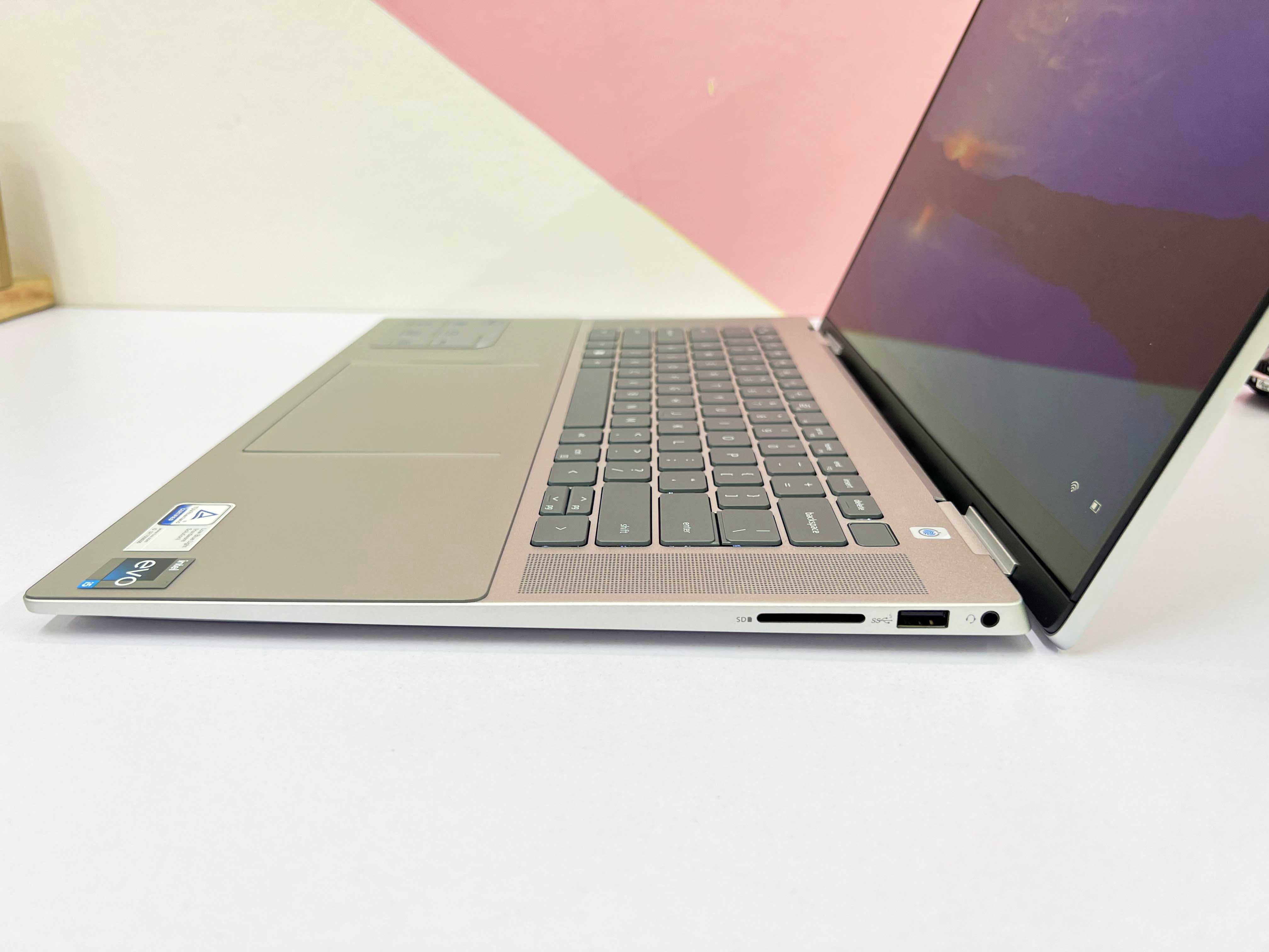 Dell Inspiron 7620 2in1 ( Intel Core I5-1235U | RAM 8GB | SSD M.2 512GB | 16 Inch FHD+ (1920 X 1200) | Card Intel Iris Xe Graphics )