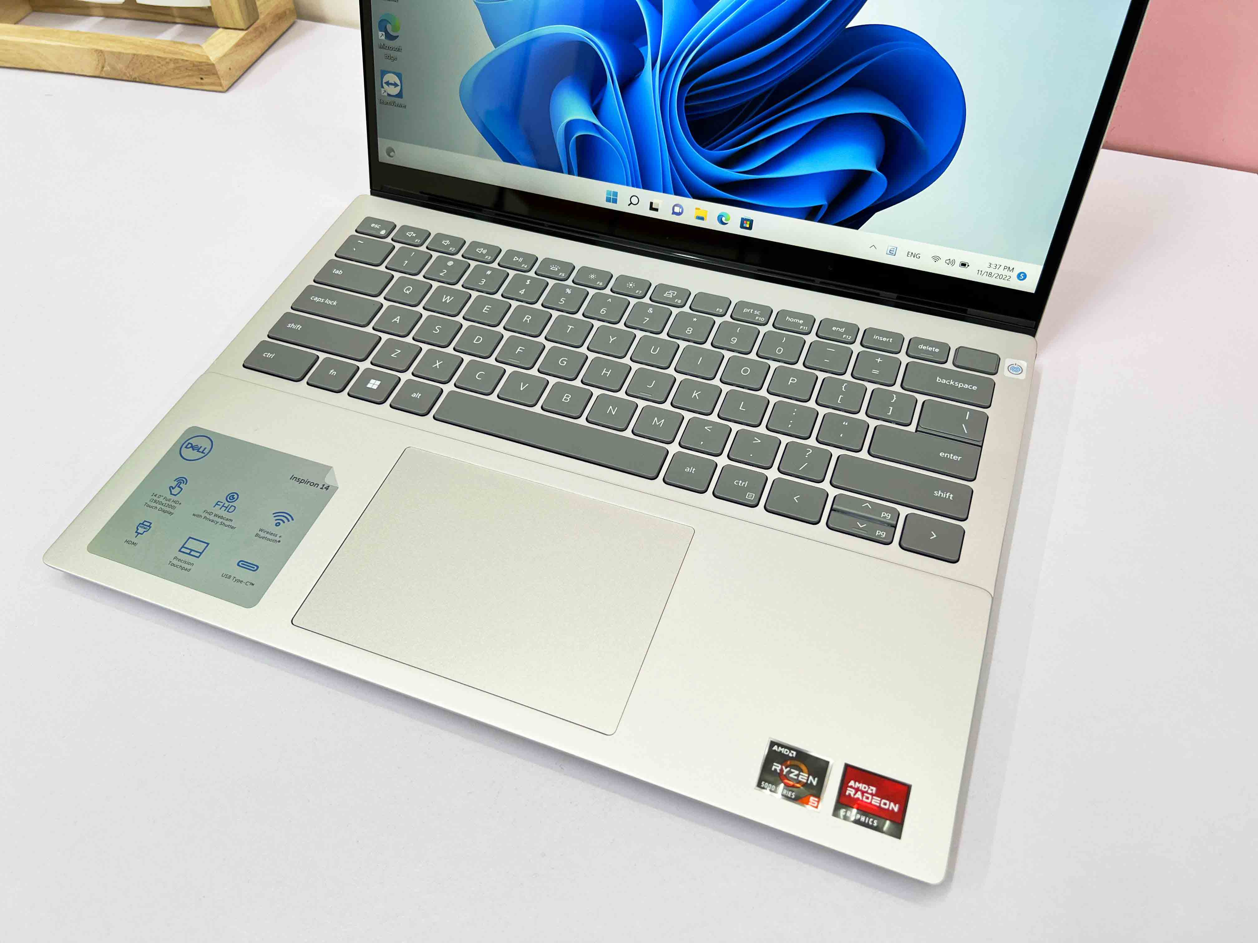 Dell Inspiron 5625 AMD Ryzen 7 5825U | RAM 16GB | SSD M.2 5 1TB | 16 Inch FHD+ (1920 X 1200) Touch | Card AMD Radeon Graphics R8 )