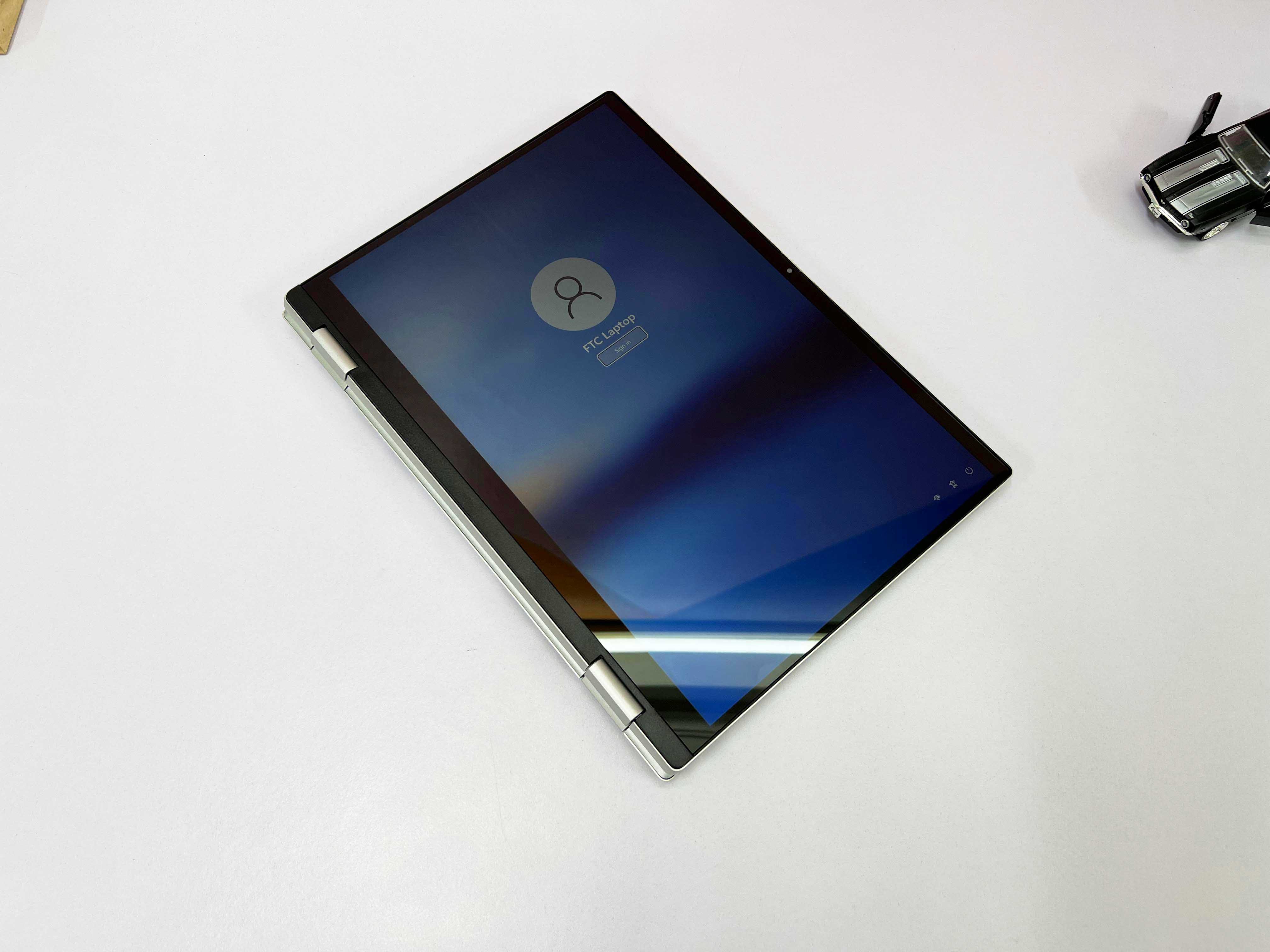 Dell Inspiron 7420 Core I7-1255U | RAM 16GB | SSD M.2 512GB | 14 Inch FHD+ (1920 X 1200) Touch 360 | Intel Iris Xe)