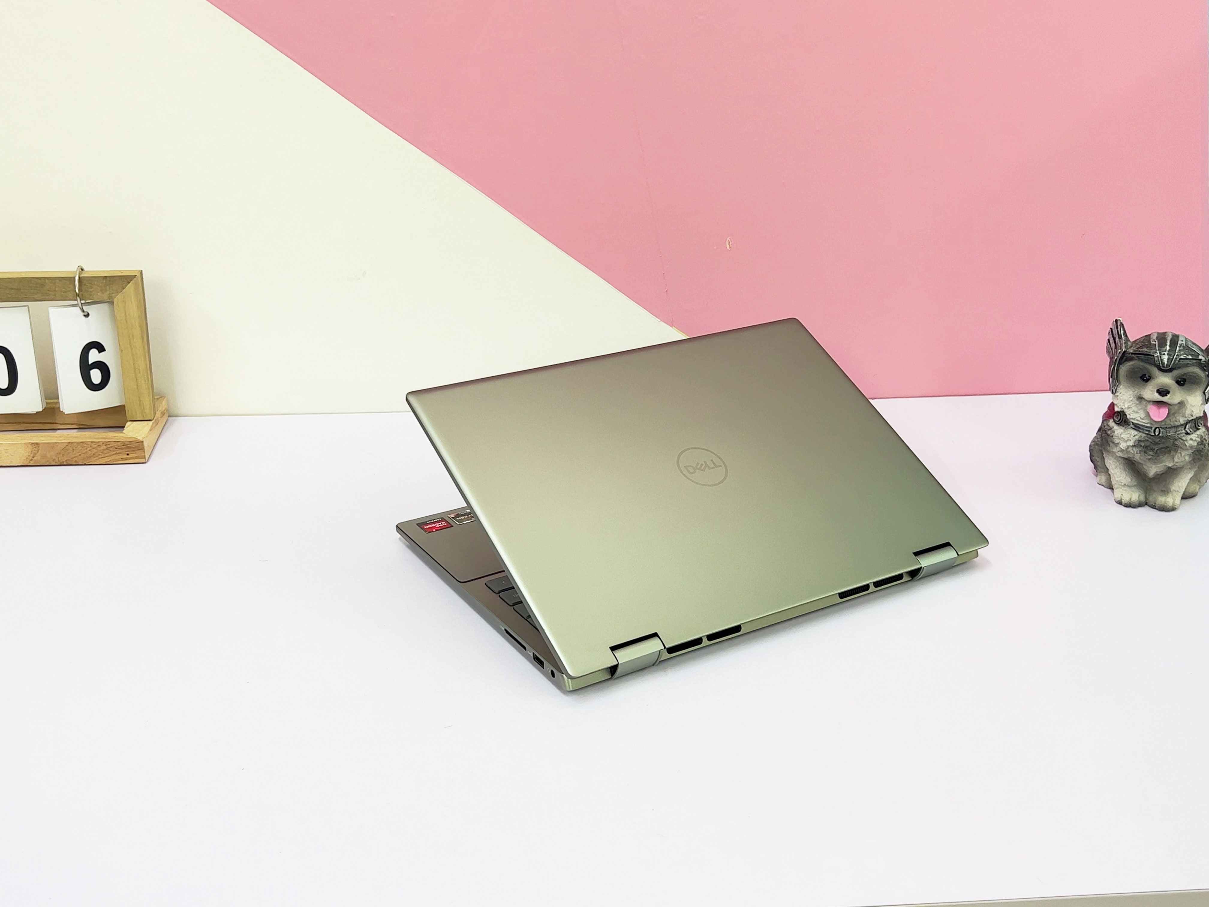 Dell Inspiron 7425 (AMD Ryzen 5 5625U | RAM 8GB | SSD M.2 512GB | 14 Inch FHD WUXGA (1920 X 1200) Truelife Touch Narrow&nbsp;| Card AMD Radeon Graphics R7 )
