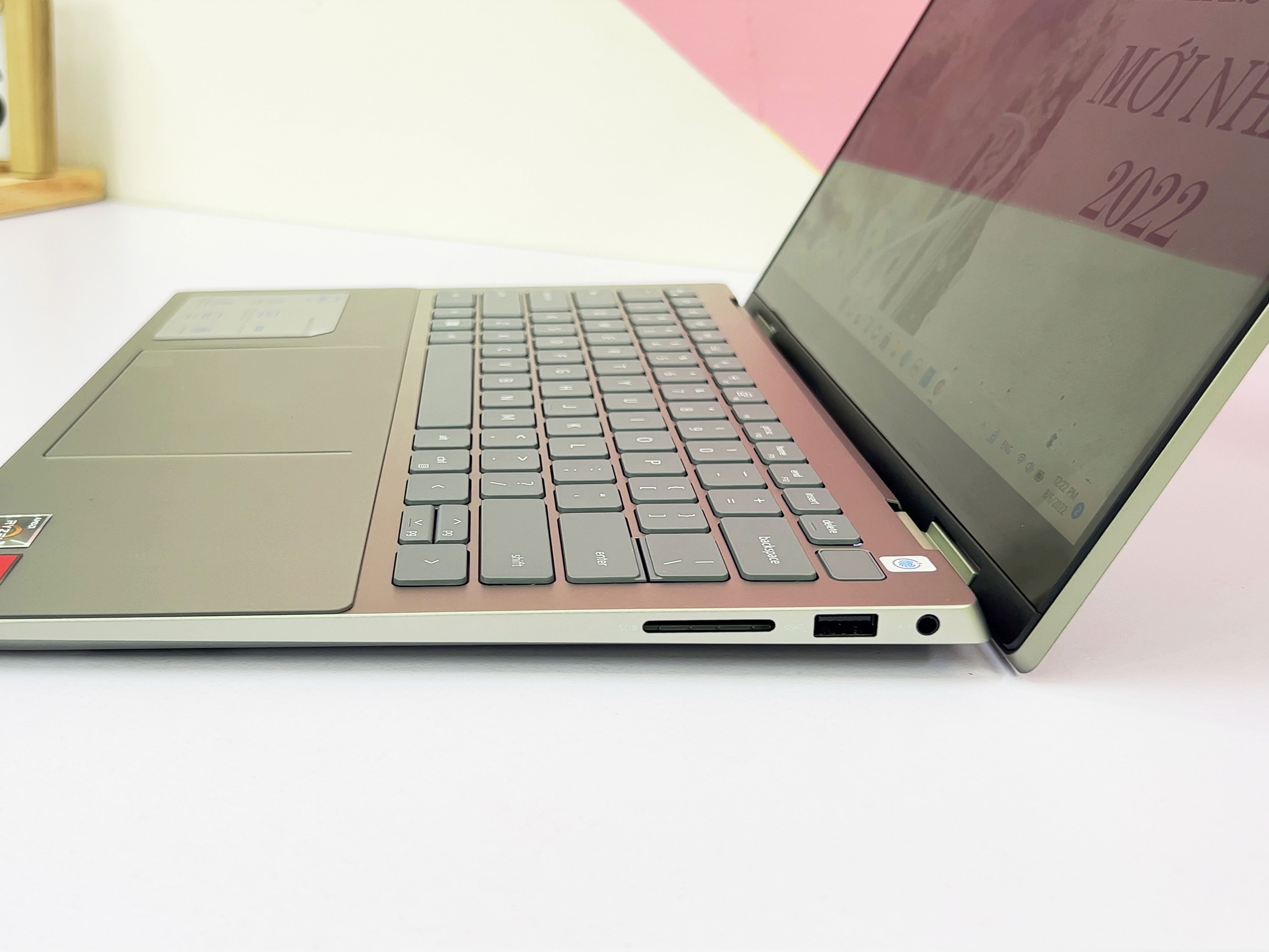 Dell Inspiron 7425 (AMD Ryzen 5 5625U | RAM 8GB | SSD M.2 512GB | 14 Inch FHD WUXGA (1920 X 1200) Truelife Touch Narrow&nbsp;| Card AMD Radeon Graphics R7 )