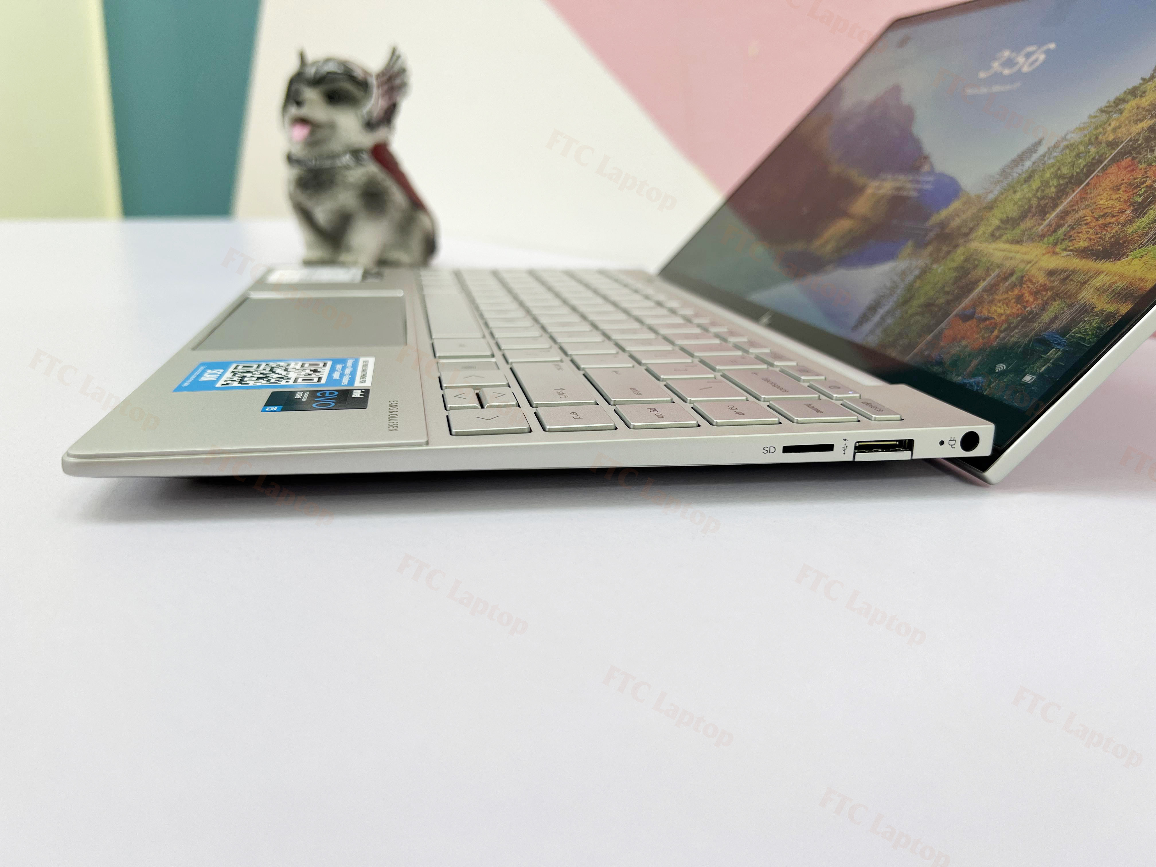 HP Envy 13-ba1047wm (Core I5-1135G7 | RAM 8GB | SSD 256GB | 13.3" FHD IPS | Card Intel Iris Xe Graphics )