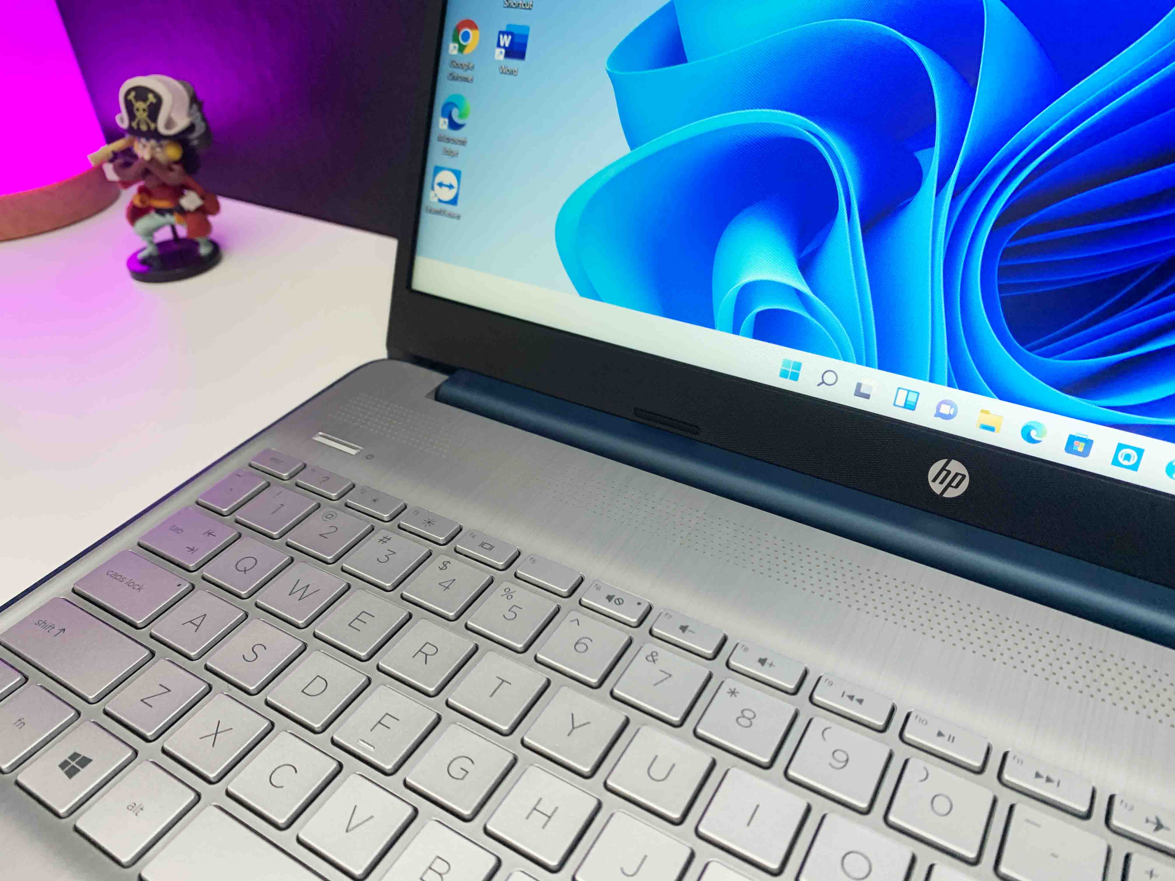 HP Pavilion 15 15-ef2126wm ( AMD Ryzen 5 5500U | RAM 8GB | SSD Nvme 256GB | 15.6" FHD (1920 X 1080) | AMD Radeon Graphics R7)