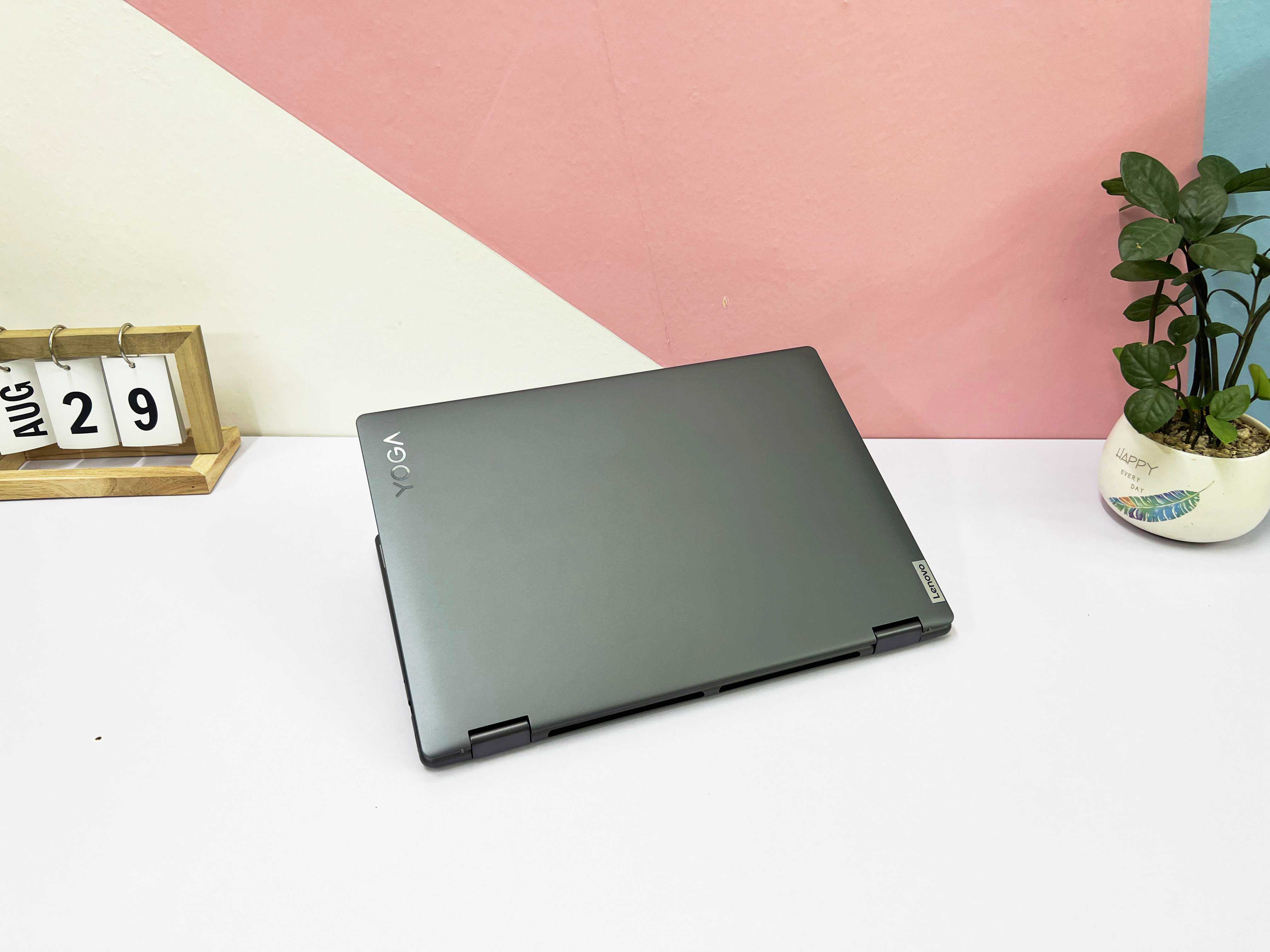 Lenovo Yoga 7i 16" 2.5K Touch 2in1 ( I5-1240P | RAM 8GB | SSD 256GB | 16" 2,5K WQXGA (2560 X 1600) IPS | Intel Iris Xe G7 )