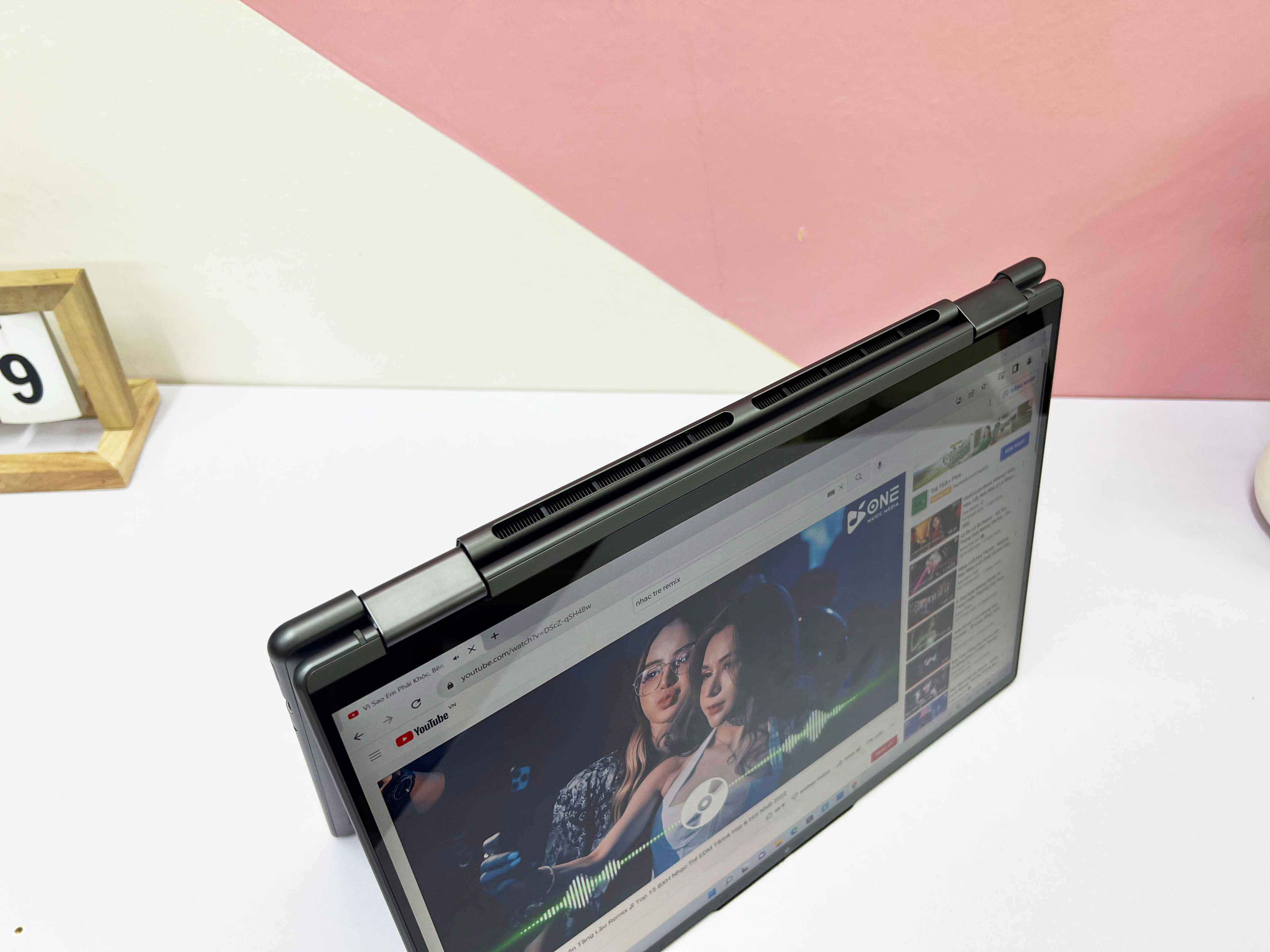 Lenovo Yoga 7i 16" 2.5K Touch 2in1 ( I5-1240P | RAM 8GB | SSD 256GB | 16" 2,5K WQXGA (2560 X 1600) IPS | Intel Iris Xe G7 )