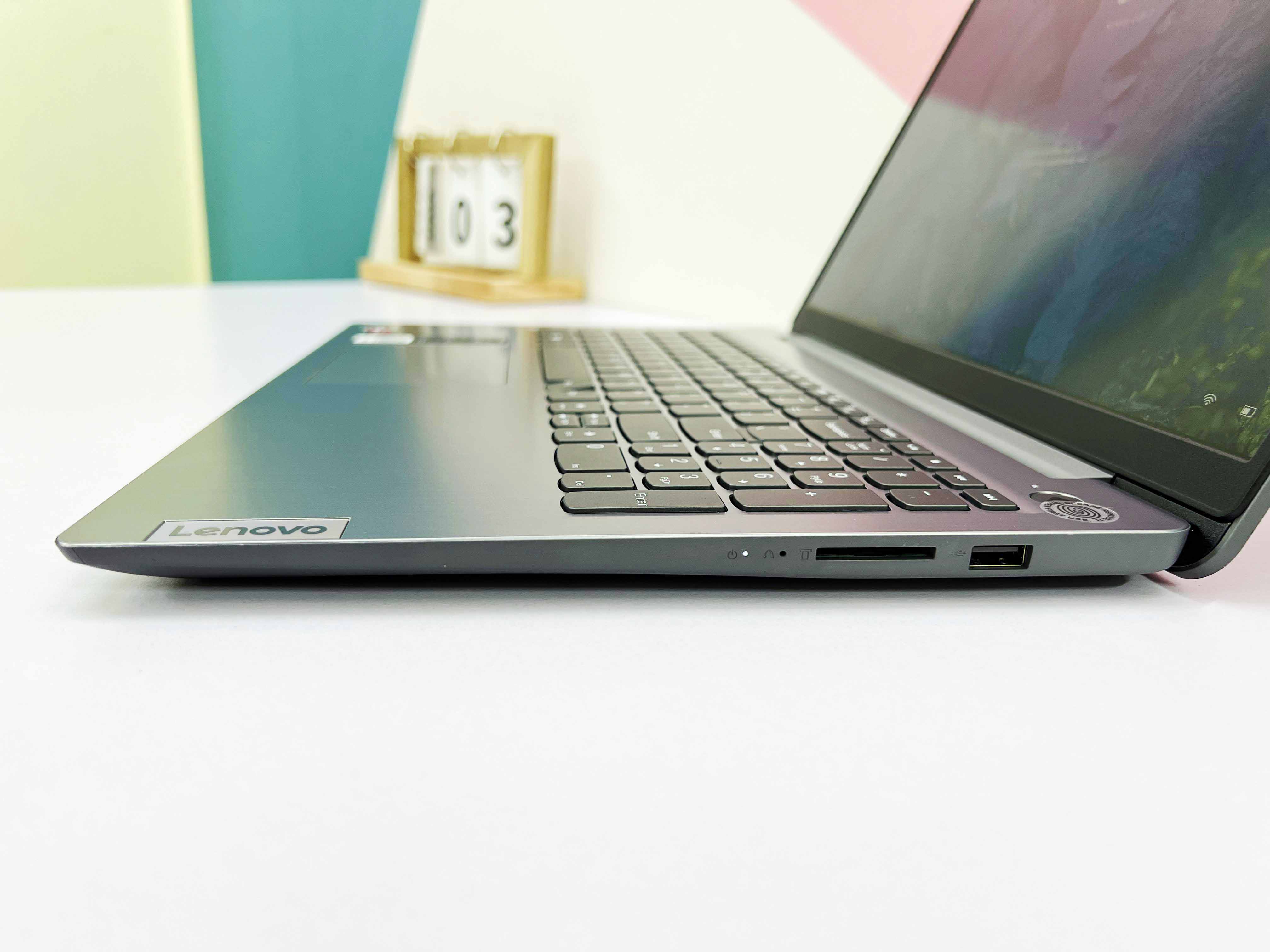 Lenovo IdeaPad 3 15ABA7 ( AMD Ryzen 5 5625U | RAM 16GB | SSD Nvme 512GB | 15.6" FHD (1920 X 1080) | AMD Radeon Graphics R7)