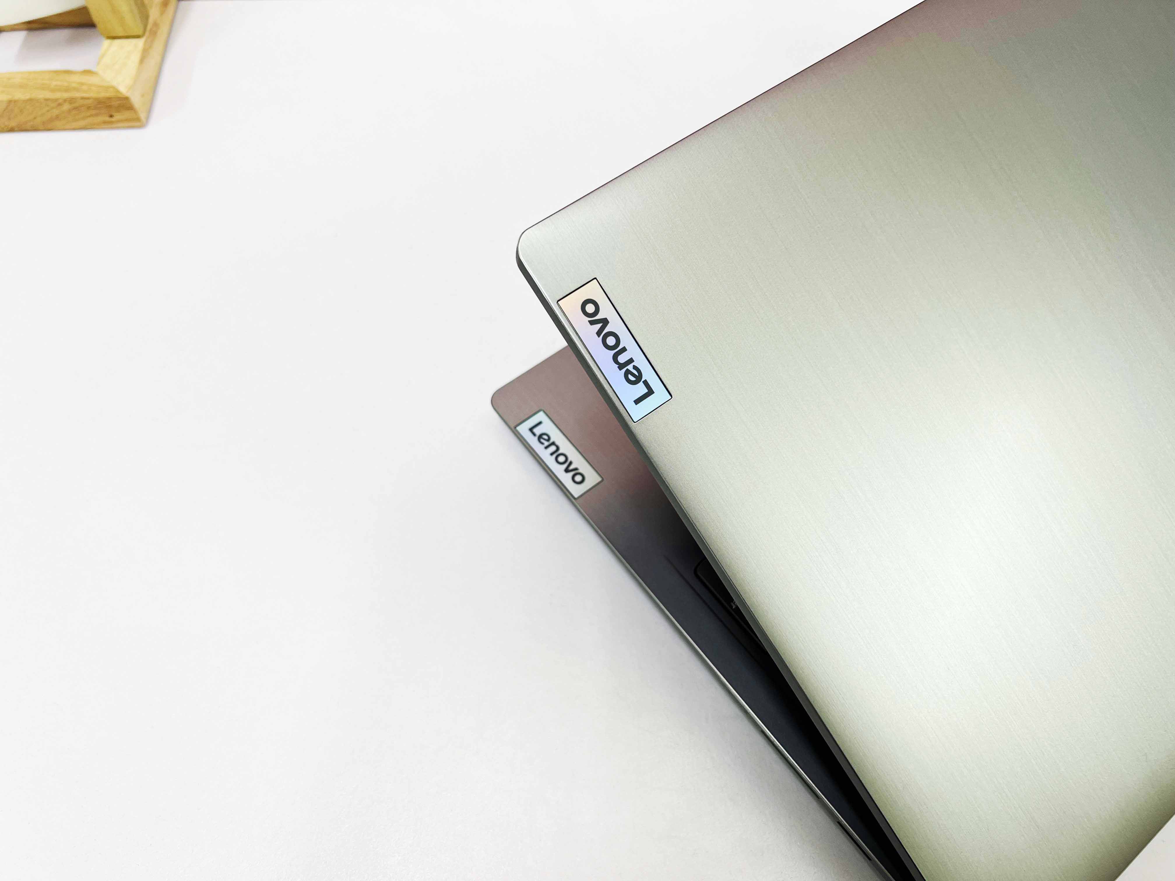 Lenovo IdeaPad 3 15ABA7 ( AMD Ryzen 5 5625U | RAM 16GB | SSD Nvme 512GB | 15.6" FHD (1920 X 1080) | AMD Radeon Graphics R7)