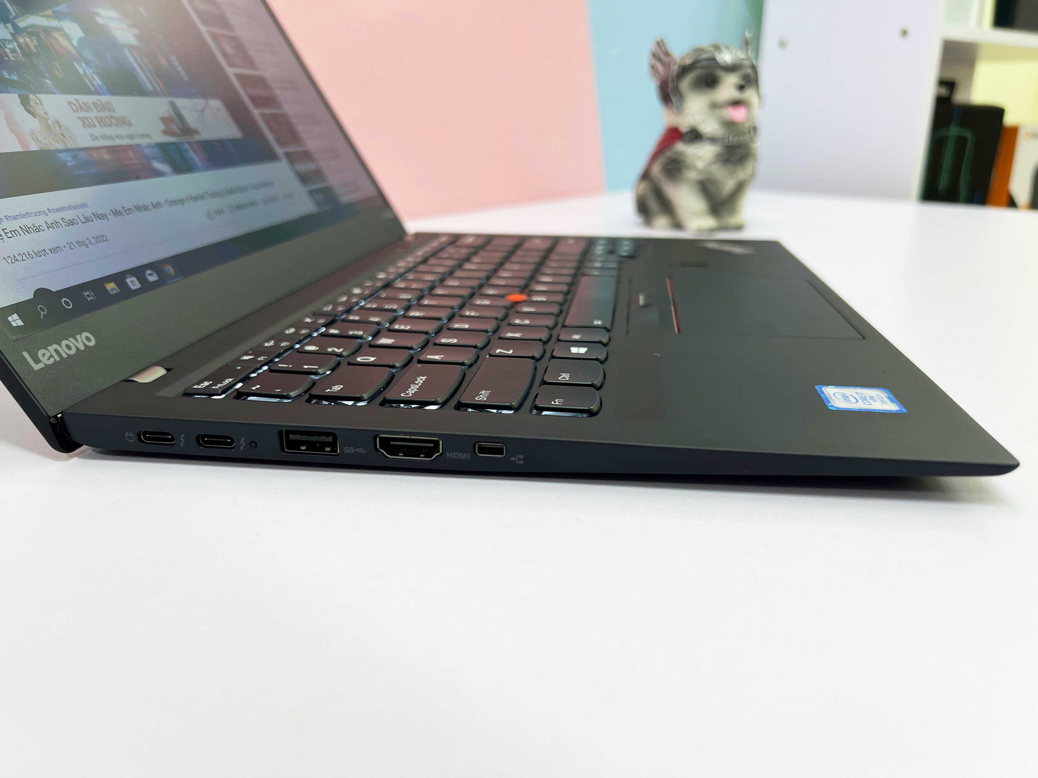Lenovo Thinkpad X1 Carbon Gen 5 ( I7-7600U | RAM 16GB | SSD 256GB | 14" FHD IPS 1920 X 1080 | Card On HD Graphics 620 )