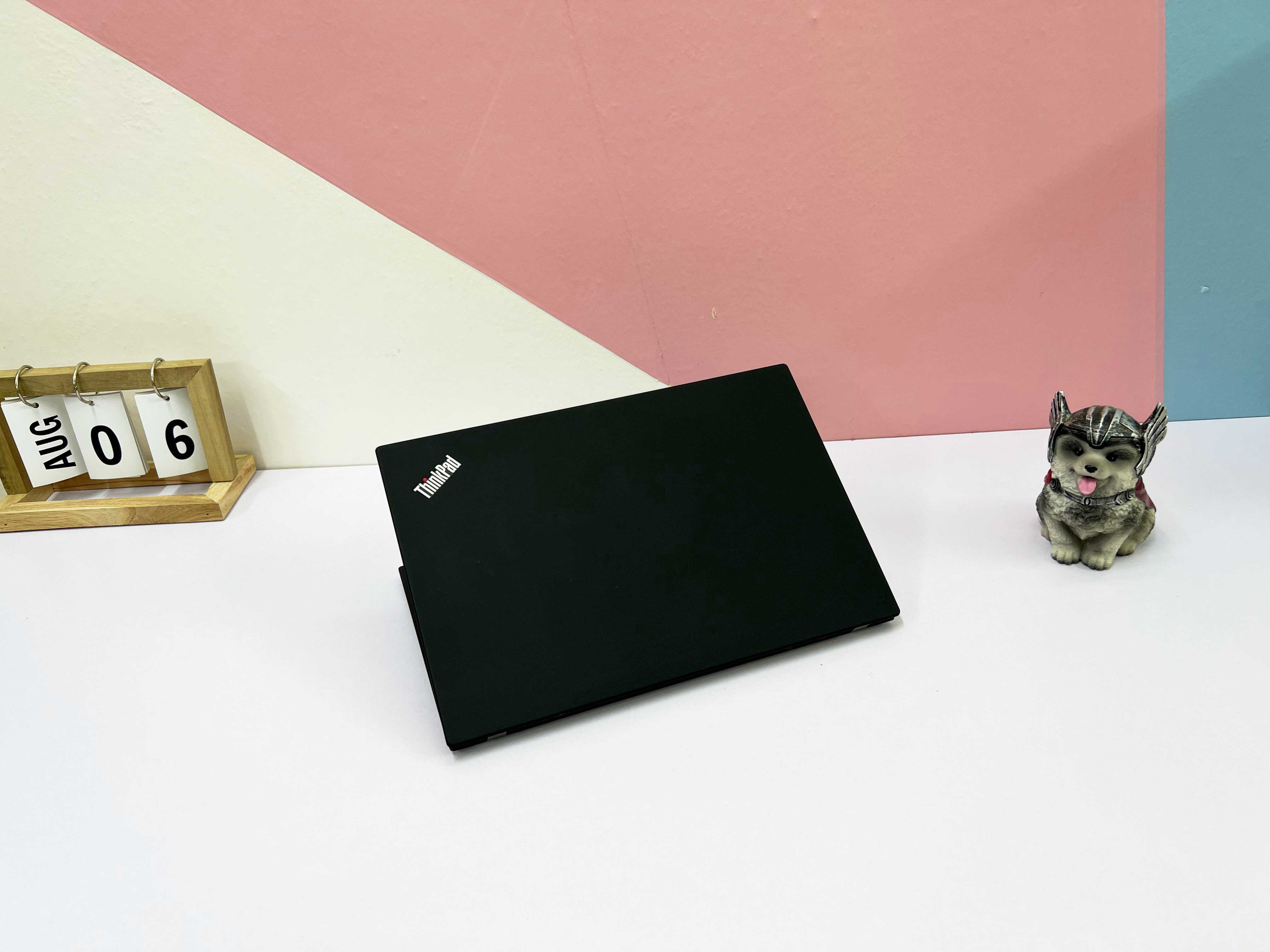 Lenovo Thinkpad X1 Carbon Gen 5 ( I7-7600U | RAM 16GB | SSD 256GB | 14" FHD IPS 1920 X 1080 | Card On HD Graphics 620 )