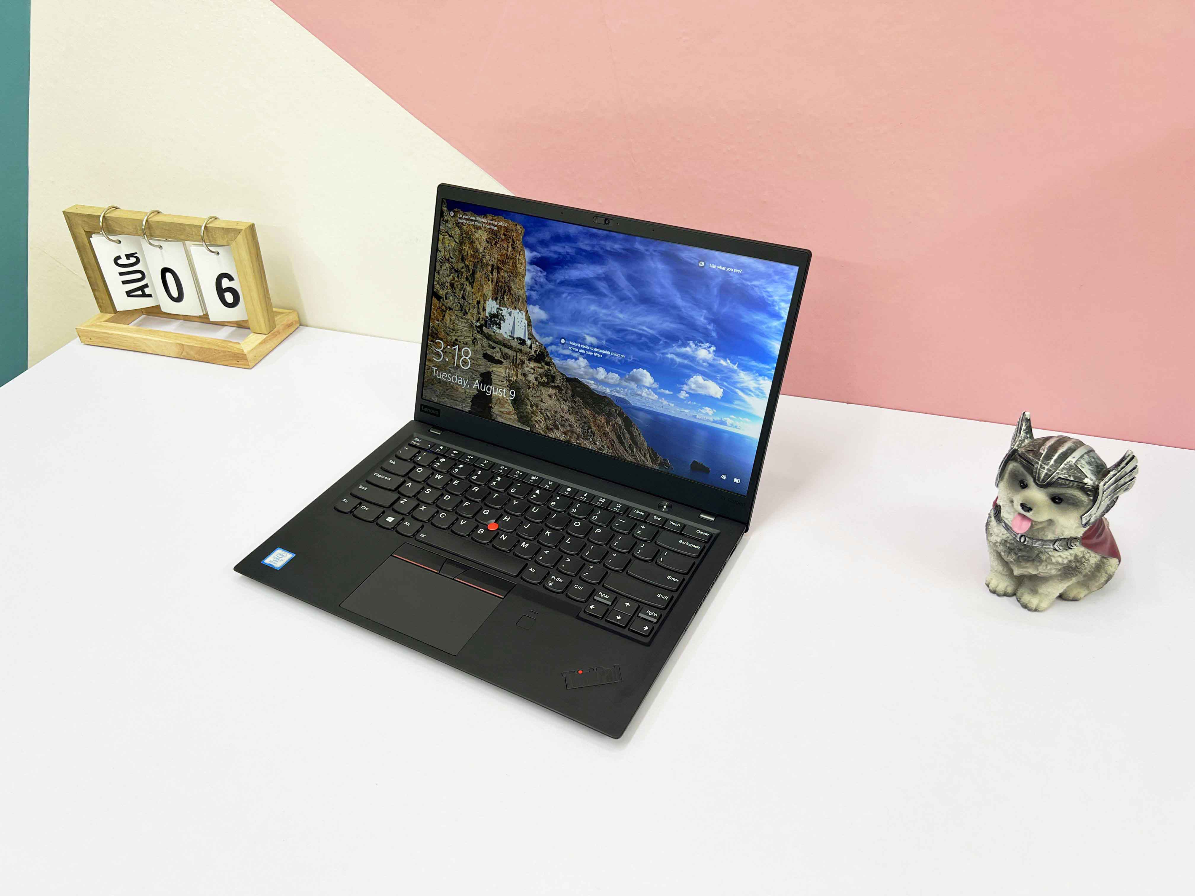 Lenovo Thinkpad X1 Carbon Gen 6 ( I7-8650U | RAM 16GB | SSD 256GB | 14" FHD IPS 1920 X 1080 | Card On UHD Graphics 620 )