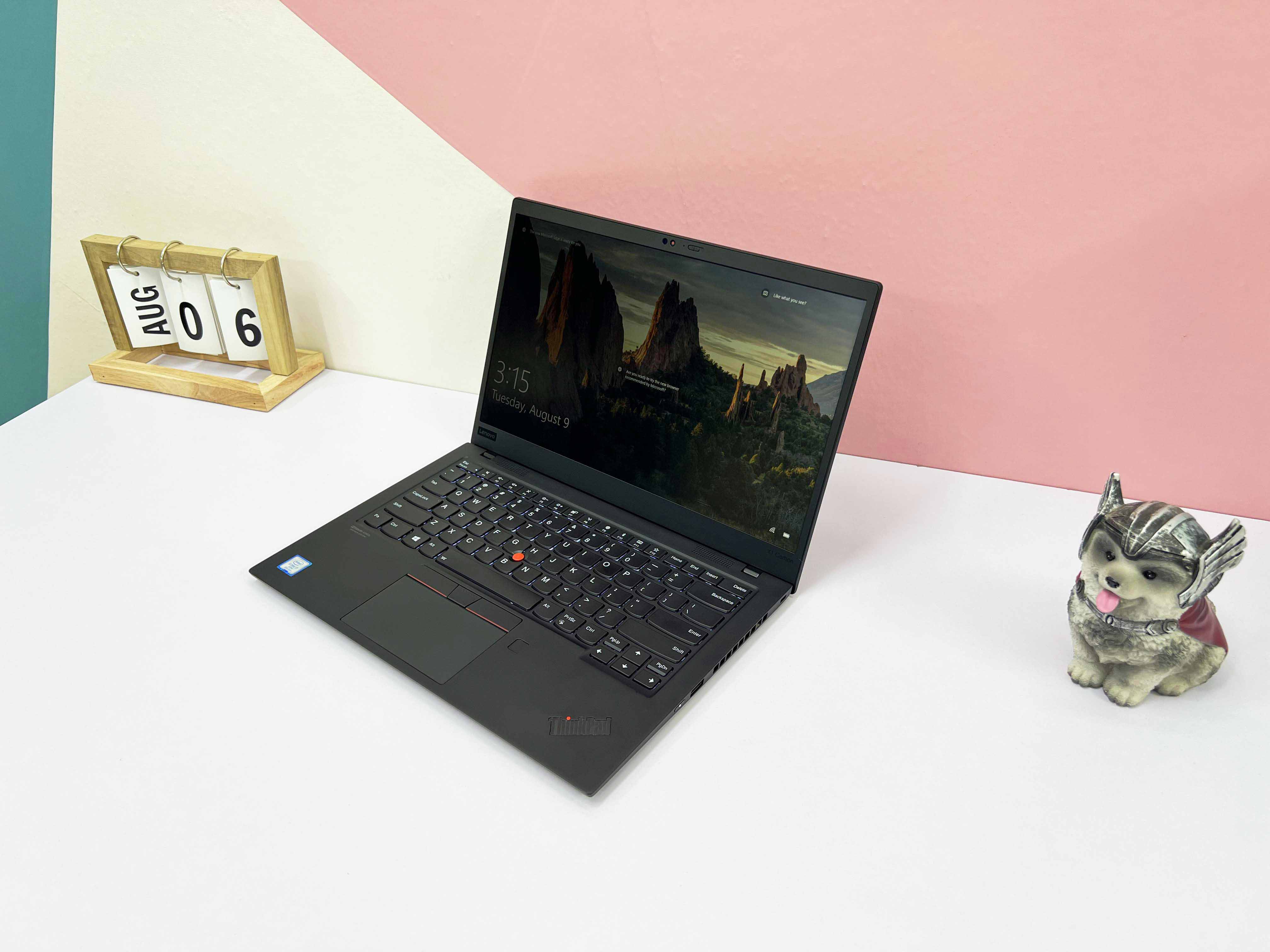 Lenovo Thinkpad X1 Carbon Gen 7 ( I7-8665U | RAM 16GB | SSD 256GB | 14" FHD IPS 1920 X 1080 | Card On UHD Graphics 620 )